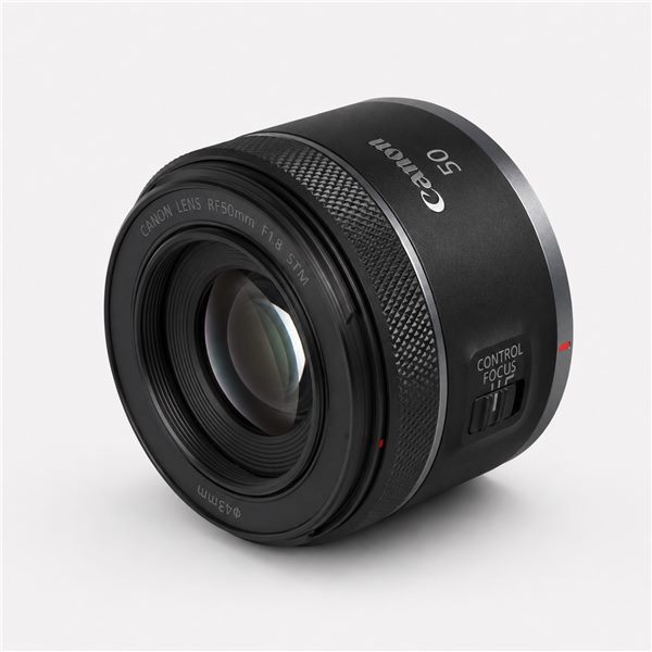 Canon RF 50mm f/1.8 STM