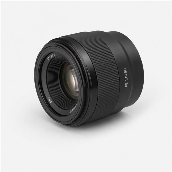 Sony FE 50mm f/1.8